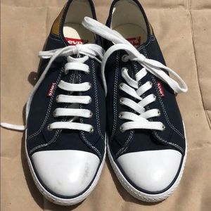 Levi’s Sneakers Sz 9